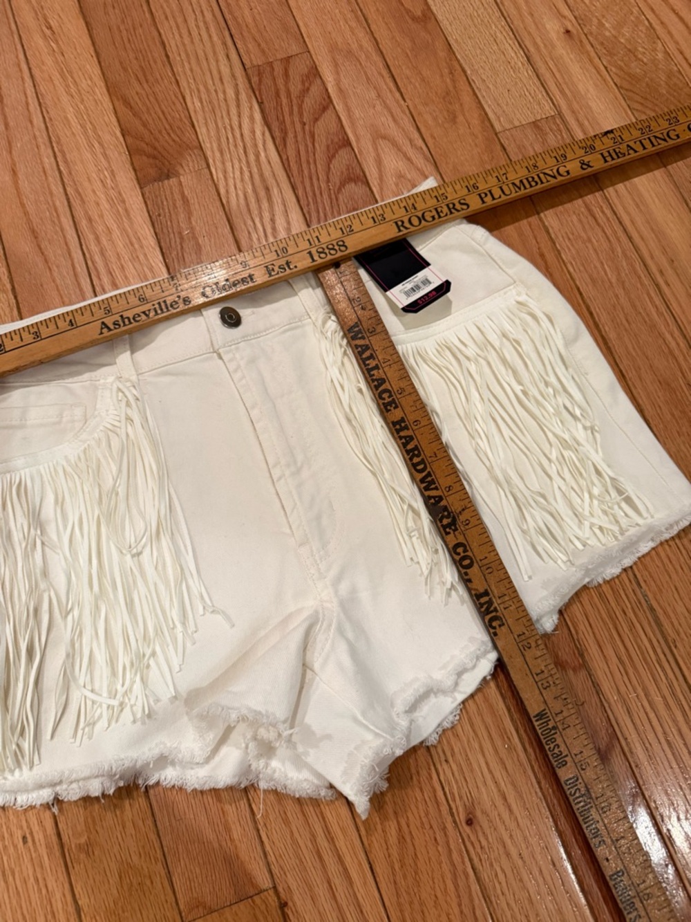 VTG No Boundaries Cream Fringe Denim Shorts NWT western boho - Picture 5 of 6